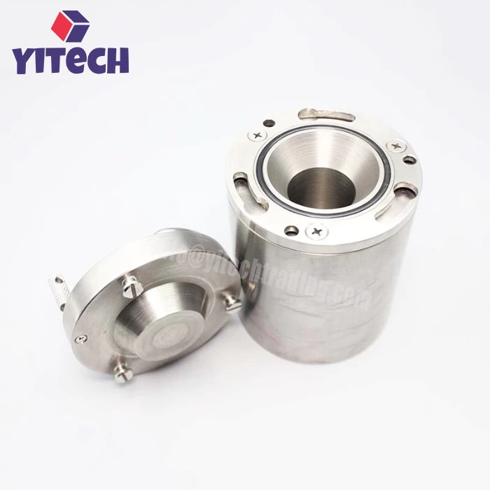 CF18-T Tungsten Shielded Container